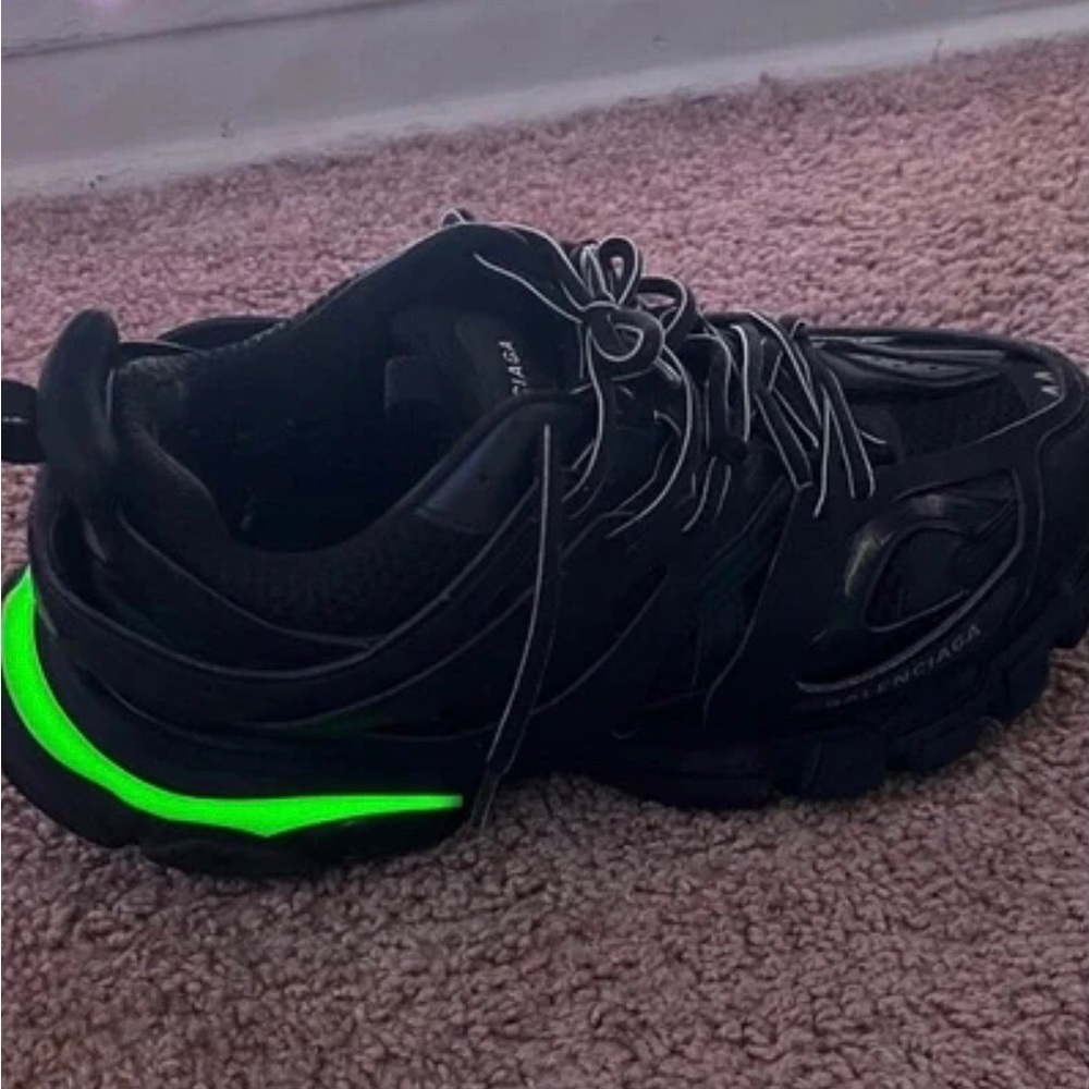 Balenciaga Men's Black and Blue Sneakers - Picture 2 of 3